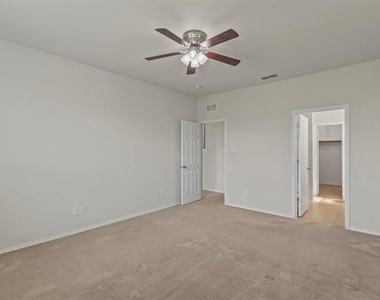 2421 Buelingo Lane - Photo Thumbnail 16