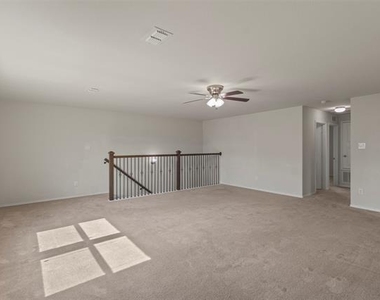 2421 Buelingo Lane - Photo Thumbnail 31