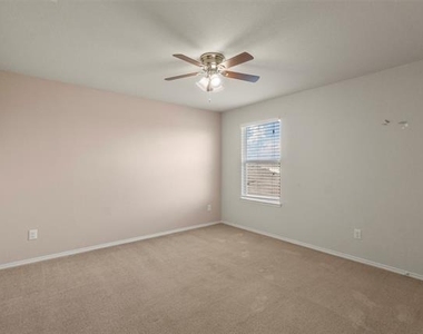 2421 Buelingo Lane - Photo Thumbnail 34