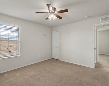 2421 Buelingo Lane - Photo Thumbnail 35