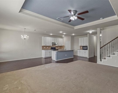 2421 Buelingo Lane - Photo Thumbnail 11