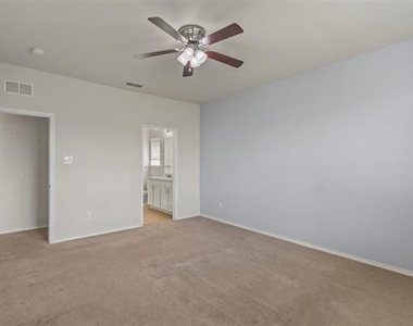 2421 Buelingo Lane - Photo Thumbnail 14