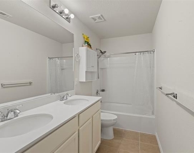 2421 Buelingo Lane - Photo Thumbnail 33