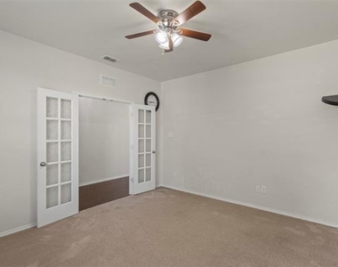2421 Buelingo Lane - Photo Thumbnail 25