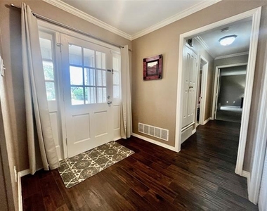 15542 Earlport Circle - Photo Thumbnail 13