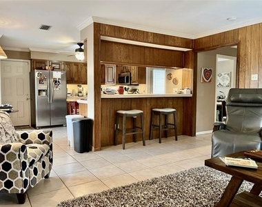 15542 Earlport Circle - Photo Thumbnail 3