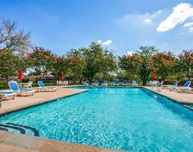 15542 Earlport Circle - Photo Thumbnail 14