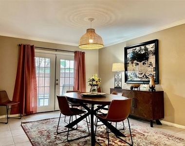 15542 Earlport Circle - Photo Thumbnail 6