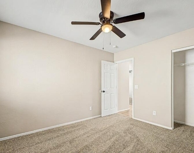 23765 W Desert Bloom Street - Photo Thumbnail 13