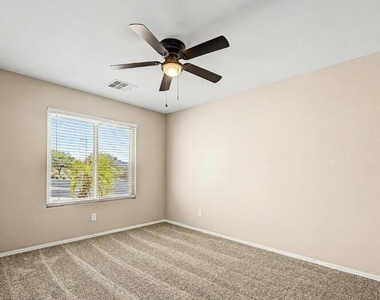 23765 W Desert Bloom Street - Photo Thumbnail 12