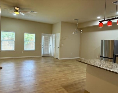 230 Heritage Court - Photo Thumbnail 3