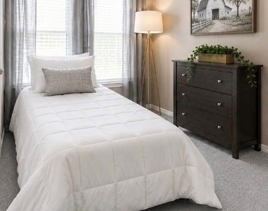 307 Aspenway Drive - Photo Thumbnail 11