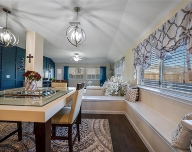 1272 Sumner Street - Photo Thumbnail 6