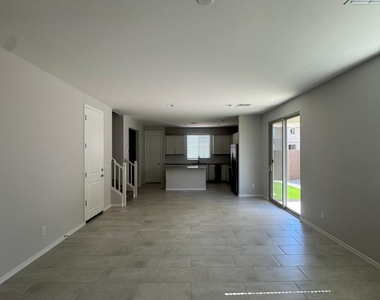 16510 W Whispering Wind Drive - Photo Thumbnail 3