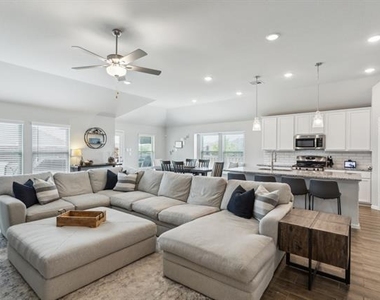 1424 Bellaire Street - Photo Thumbnail 13