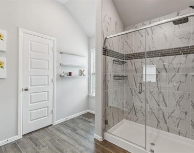 1424 Bellaire Street - Photo Thumbnail 9