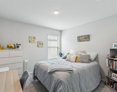1424 Bellaire Street - Photo Thumbnail 19