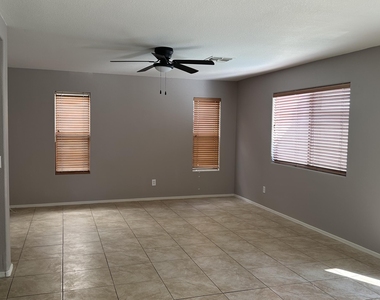 12741 W Desert Flower Road - Photo Thumbnail 4