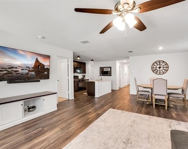 1516 Deerchase Drive - Photo Thumbnail 3