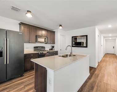 1516 Deerchase Drive - Photo Thumbnail 7