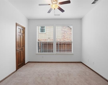 2013 Chessington Lane - Photo Thumbnail 12