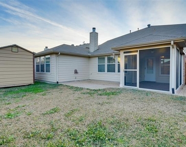 506 Hickory Lane - Photo Thumbnail 7