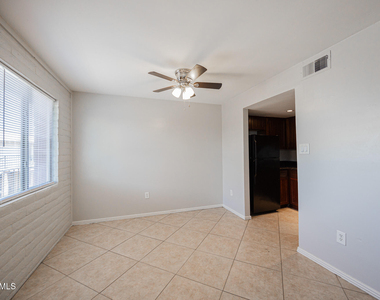 1234 N 36th Street - Photo Thumbnail 4