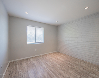 1234 N 36th Street - Photo Thumbnail 9