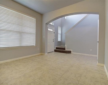 8017 Caladium Drive - Photo Thumbnail 6