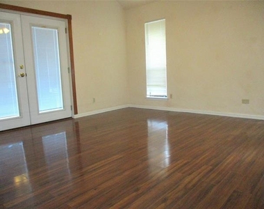 203 Yorkshire Court - Photo Thumbnail 15
