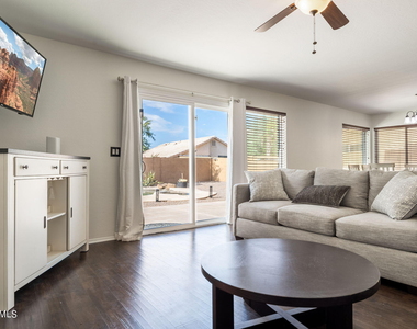 7515 E Laguna Azul Avenue - Photo Thumbnail 10