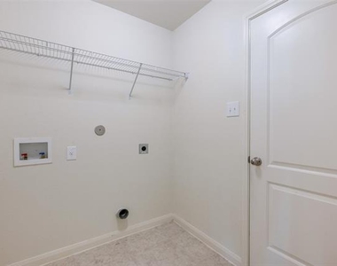 4517 Shy Creek Lane - Photo Thumbnail 18