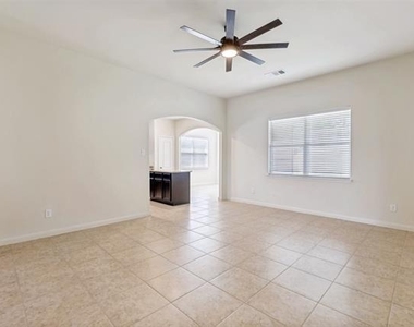 4517 Shy Creek Lane - Photo Thumbnail 3