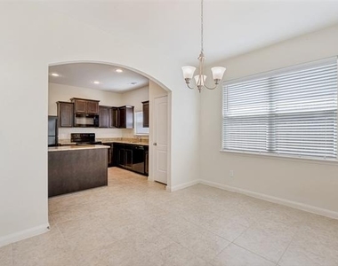 4517 Shy Creek Lane - Photo Thumbnail 7