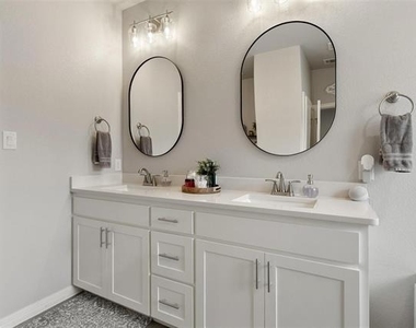 605 Adeline Drive - Photo Thumbnail 14