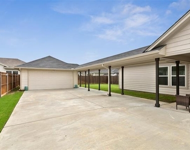 605 Adeline Drive - Photo Thumbnail 23