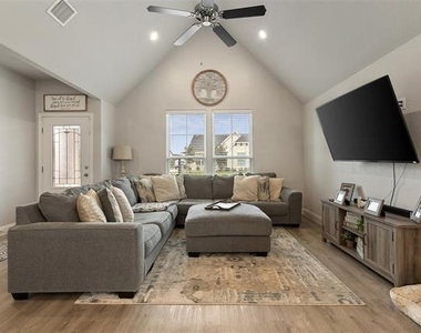 605 Adeline Drive - Photo Thumbnail 2