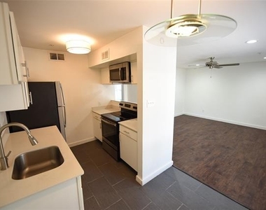 5404 Reiger Avenue - Photo Thumbnail 5