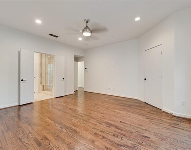2411 N Hall Street - Photo Thumbnail 12