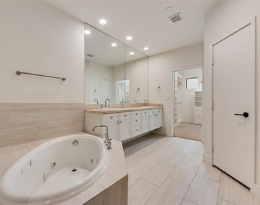 2411 N Hall Street - Photo Thumbnail 13