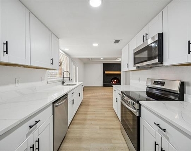 5909 Mark Lane - Photo Thumbnail 7