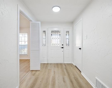 5909 Mark Lane - Photo Thumbnail 10