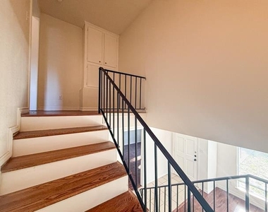 614 Towne House Lane - Photo Thumbnail 20
