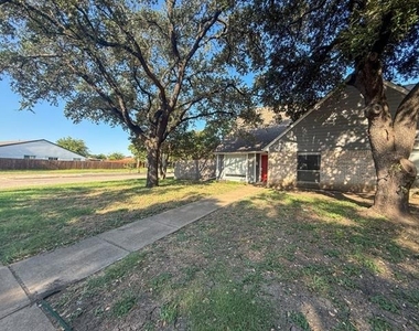 614 Towne House Lane - Photo Thumbnail 1