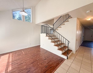 614 Towne House Lane - Photo Thumbnail 2