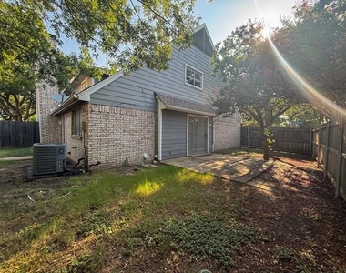 614 Towne House Lane - Photo Thumbnail 30