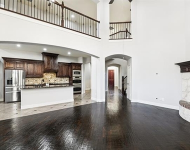 11158 Graceland Lane - Photo Thumbnail 6
