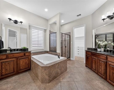 11158 Graceland Lane - Photo Thumbnail 10