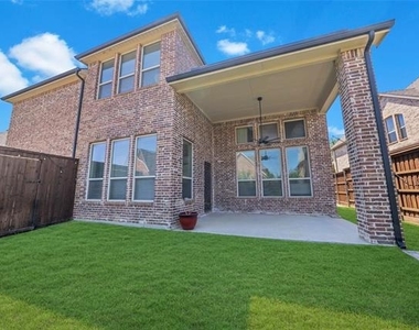11158 Graceland Lane - Photo Thumbnail 24
