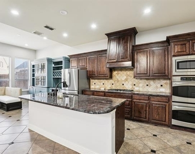 11158 Graceland Lane - Photo Thumbnail 7